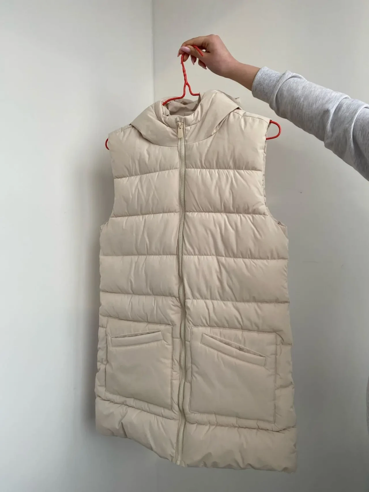 ЖИЛЕТ СТЬОБАНИЙ З КАПЮШОНОМ 2