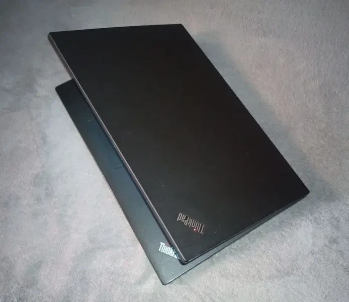 Ноутбук Lenovo ThinkPad T560 Сенсорный 4