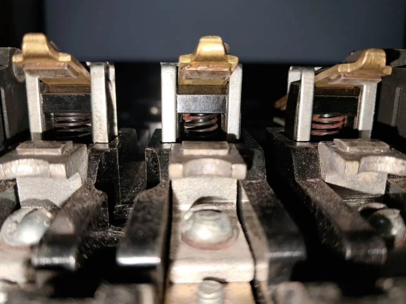 Электромагнитный пускатель ПМА-4200ПУХЛ4В с защитой 5