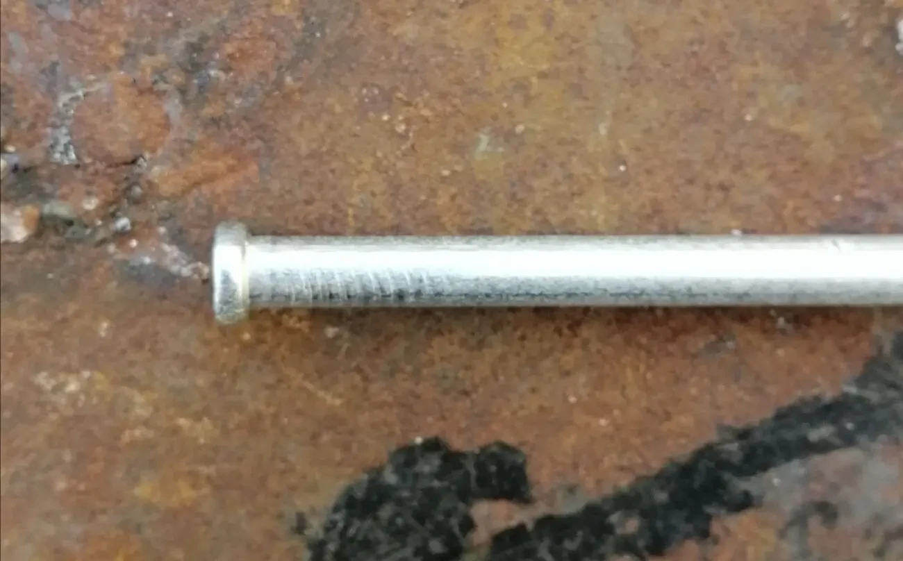 Цвях гвоздь для монтажу фасадного дюбеля 2