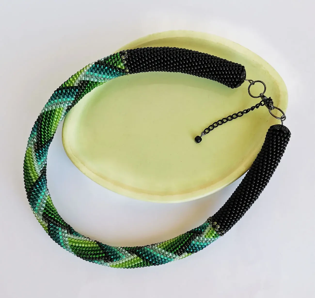 Прикраса із бісеру кольє-джгут Весняна ніч 10