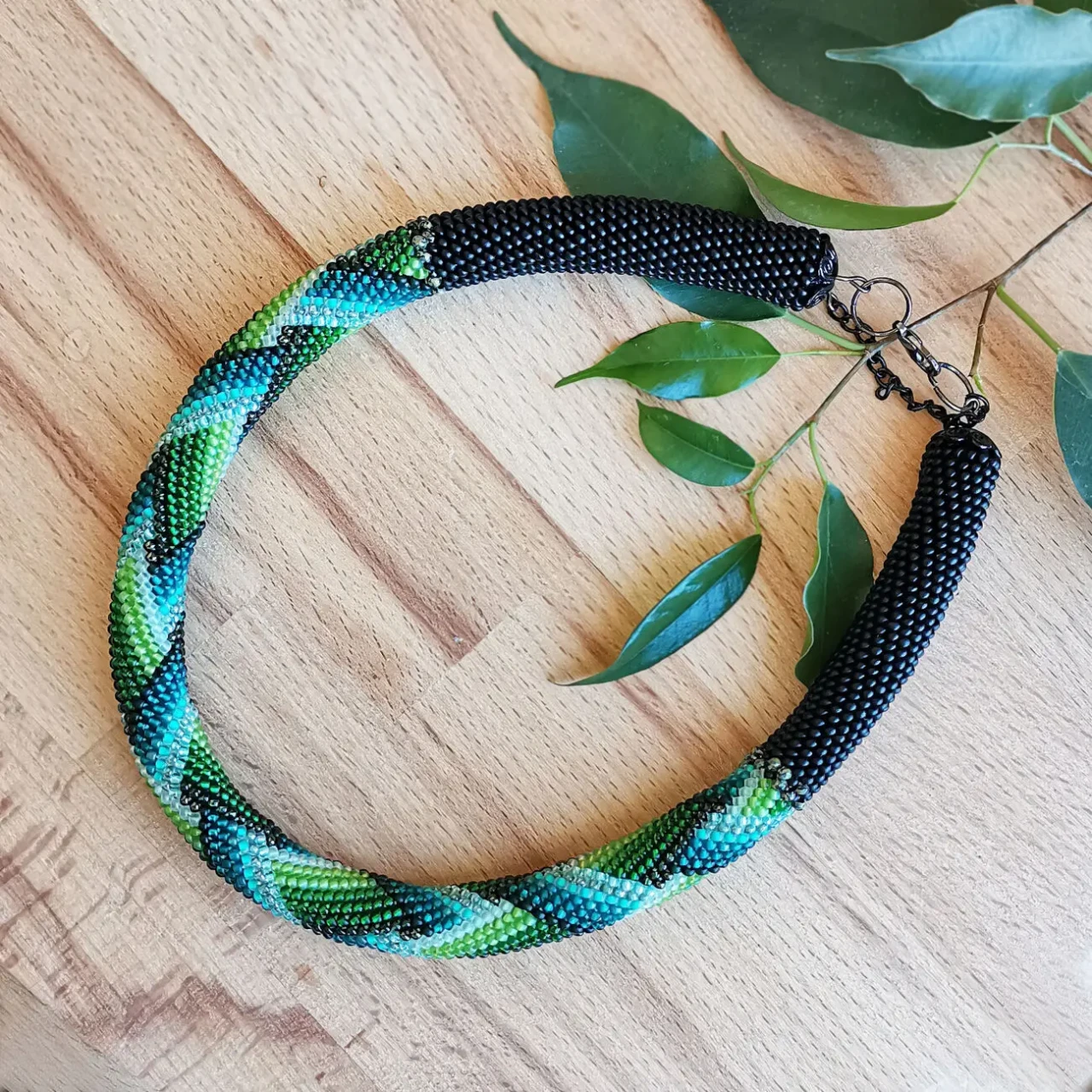 Прикраса із бісеру кольє-джгут Весняна ніч 3