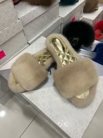 Елітні вуличні та домашні норкові тапочки