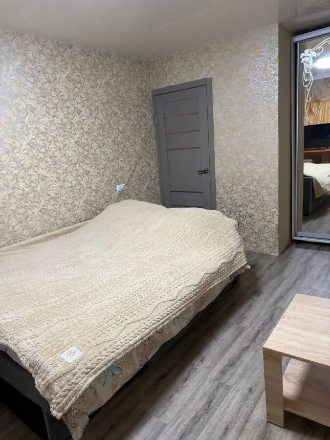 Сдам 2 комнатную квартиру посуточно 2