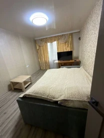 Сдам 2 комнатную квартиру посуточно