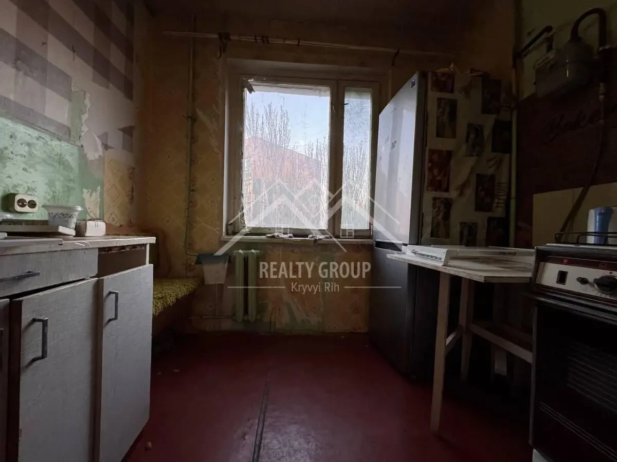 Продається 2-кімнатна квартира на мкрн. Сонячний, будинок 16 4