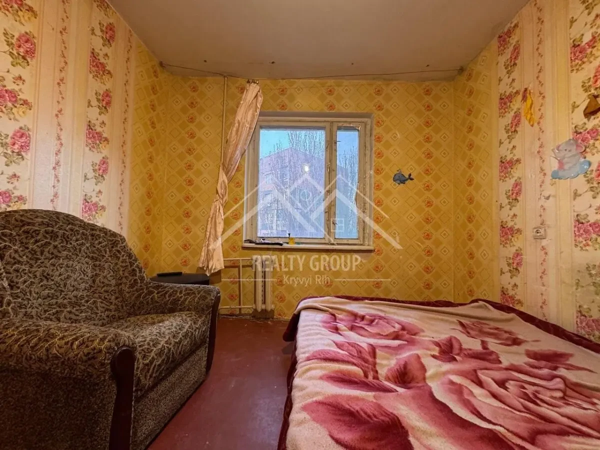 Продається 2-кімнатна квартира на мкрн. Сонячний, будинок 16 5