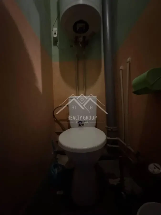 Продається 2-кімнатна квартира на мкрн. Сонячний, будинок 16 3