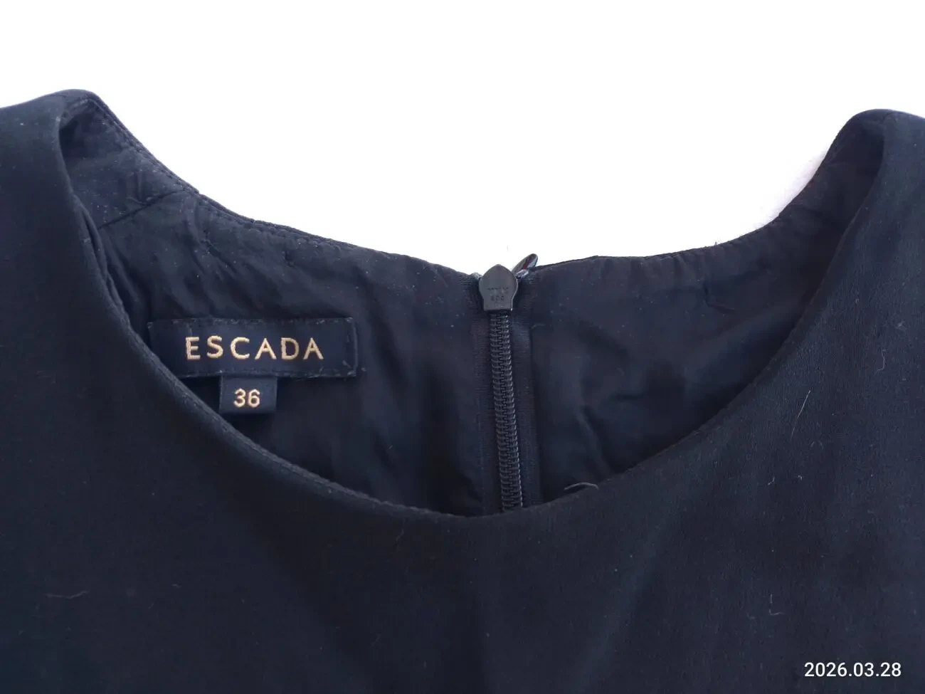 Черное платье 10 с м до коле тонкое легкое на подкладке, молнии Escada