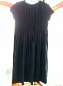 Черное платье 10 с м до коле тонкое легкое на подкладке, молнии Escada