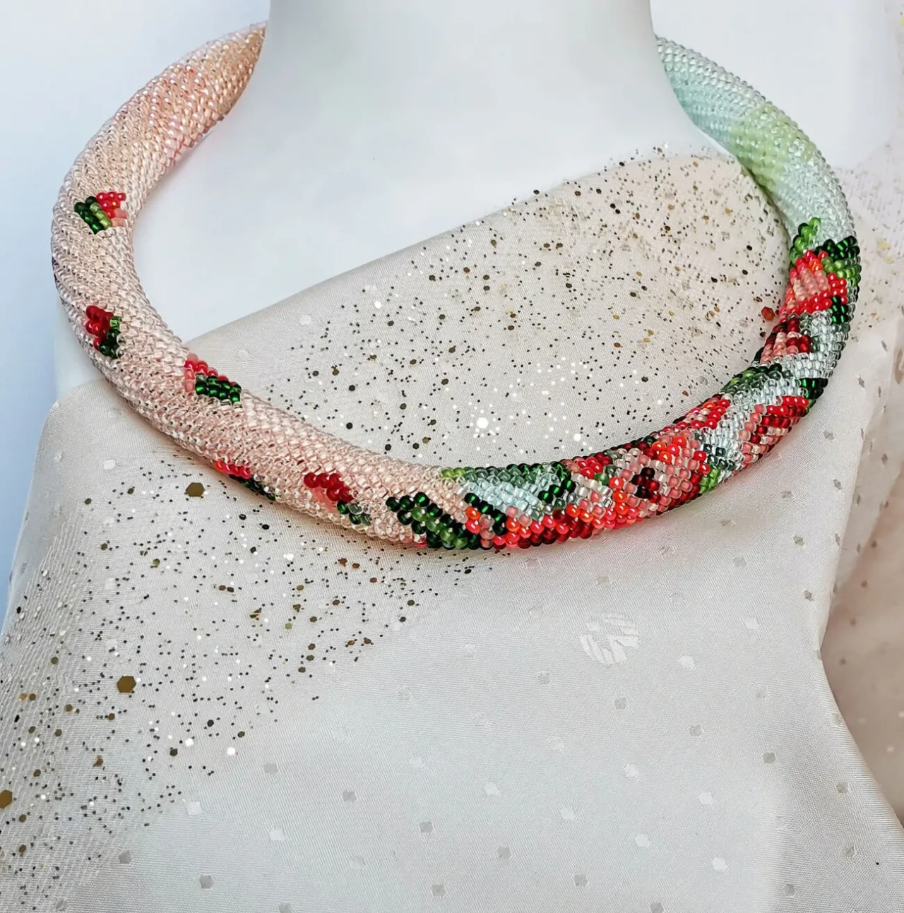 Прикраса із бісеру кольє-джгут Вальс 5