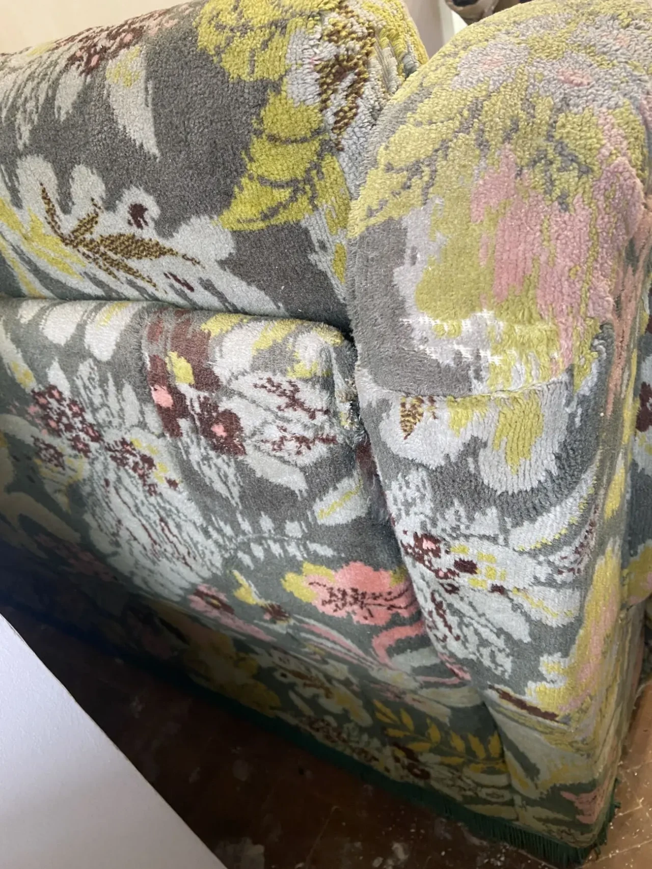 Продам б/у диван та крісло, самовивіз з пр Науки 72 8