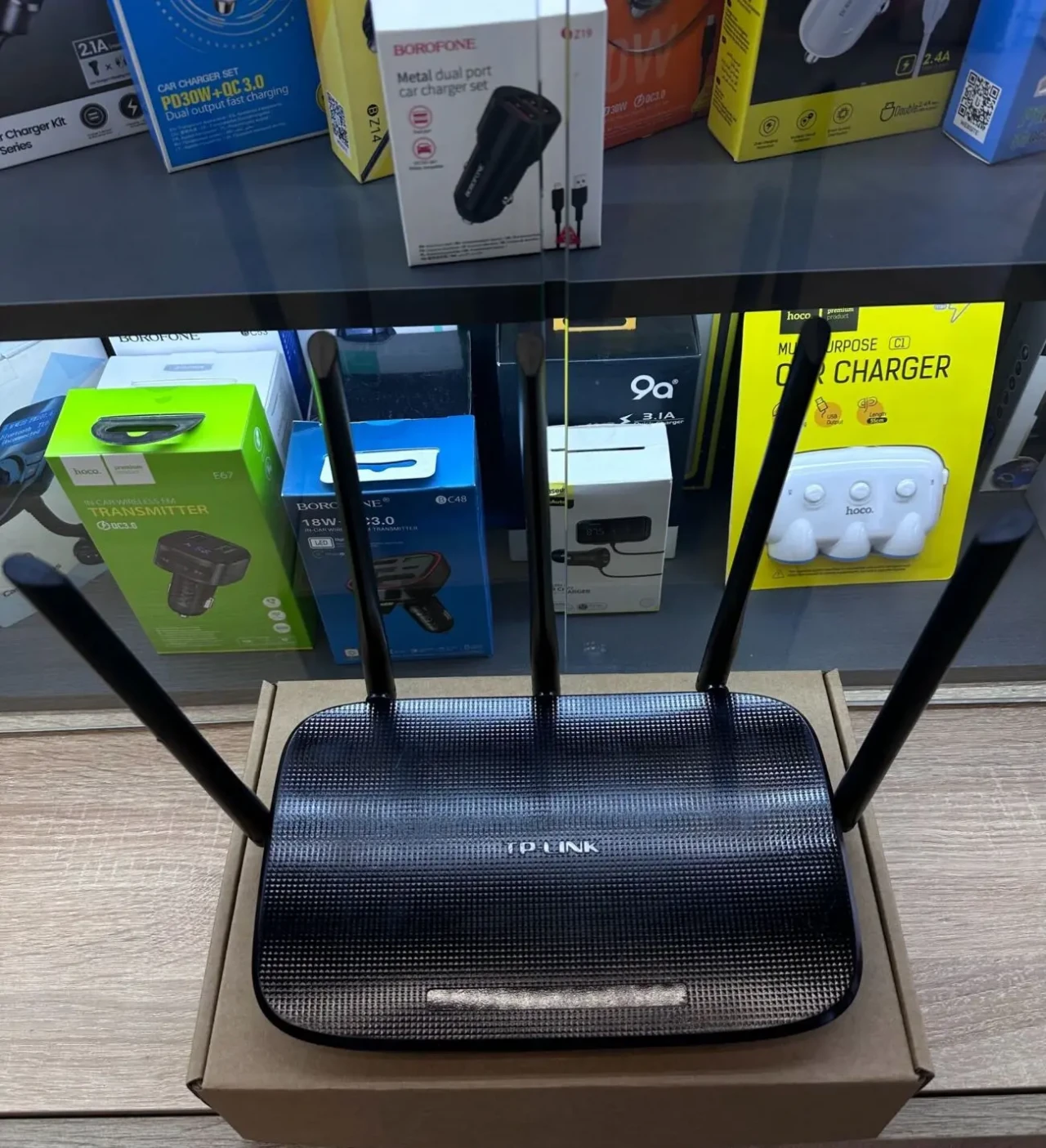 .	Роутер TP-Link WDR 6500 AC1300  Гігабітний  2.4/5GHz 3