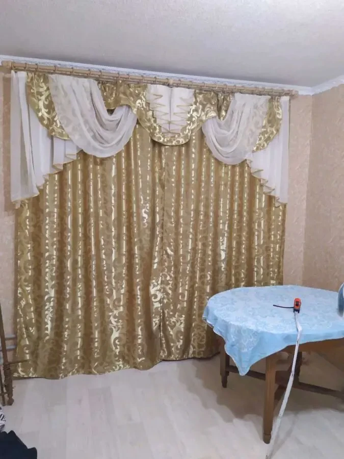 продам 3 кімнатну квартиру в Харкові на проспекті Аерокосмічному 4