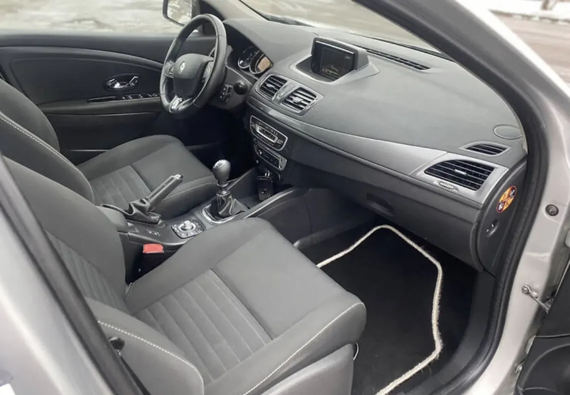 Аренда Авто БЕЗ ЗАЛОГА Renault Megane 4000 с Правом Выкупа Под Выкуп 8