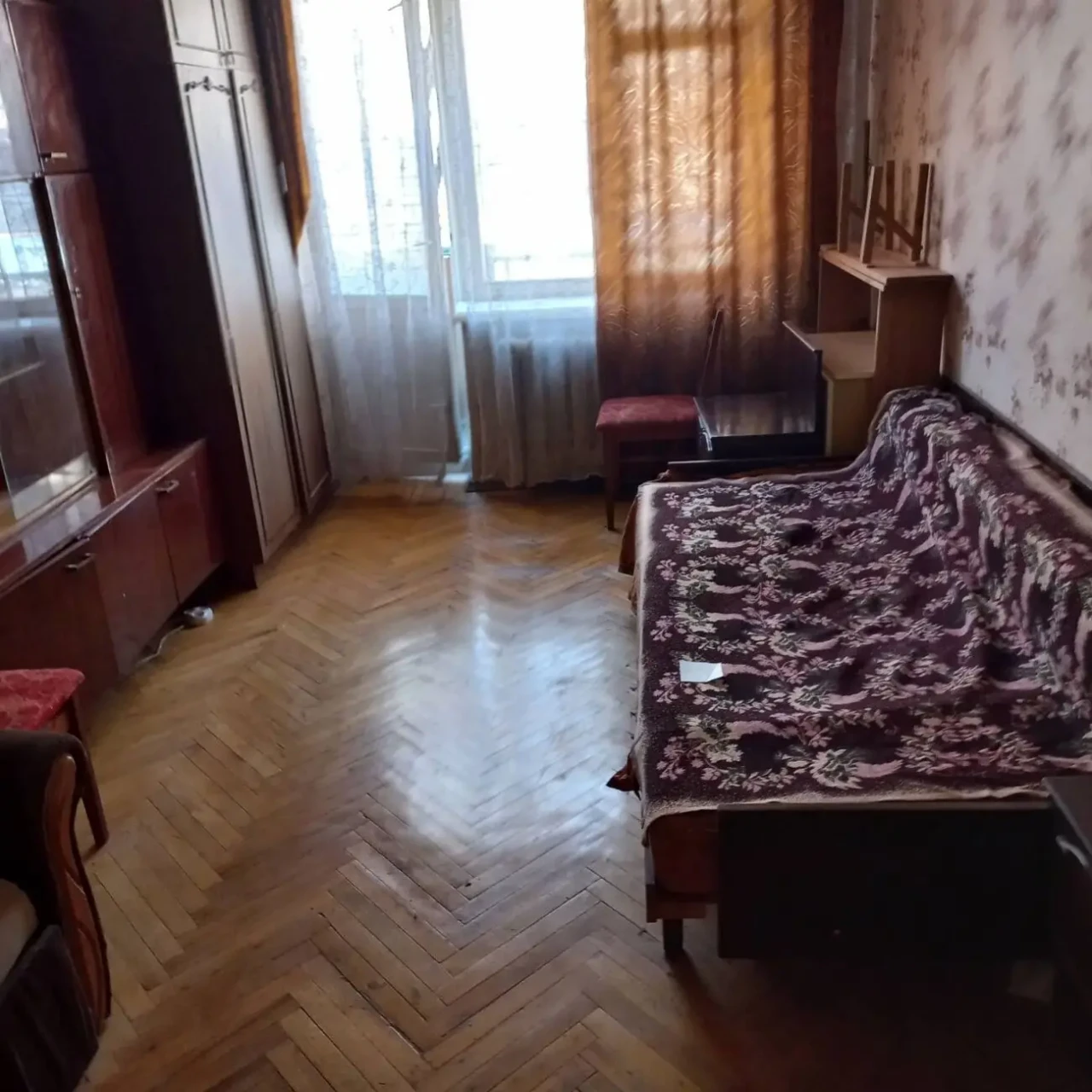 Здається затишна та світла квартира в тихому зеленому районі 2