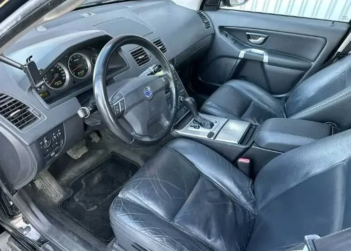 Volvo XC90 2,4TDI 4X4 Automat 10