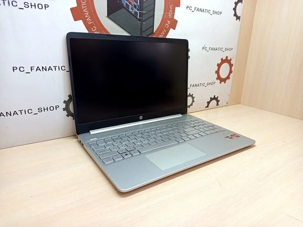 Ноутбук HP 15s-eq2007nl/ AMD Ryzen 7 5700u / 8GB/512 GB