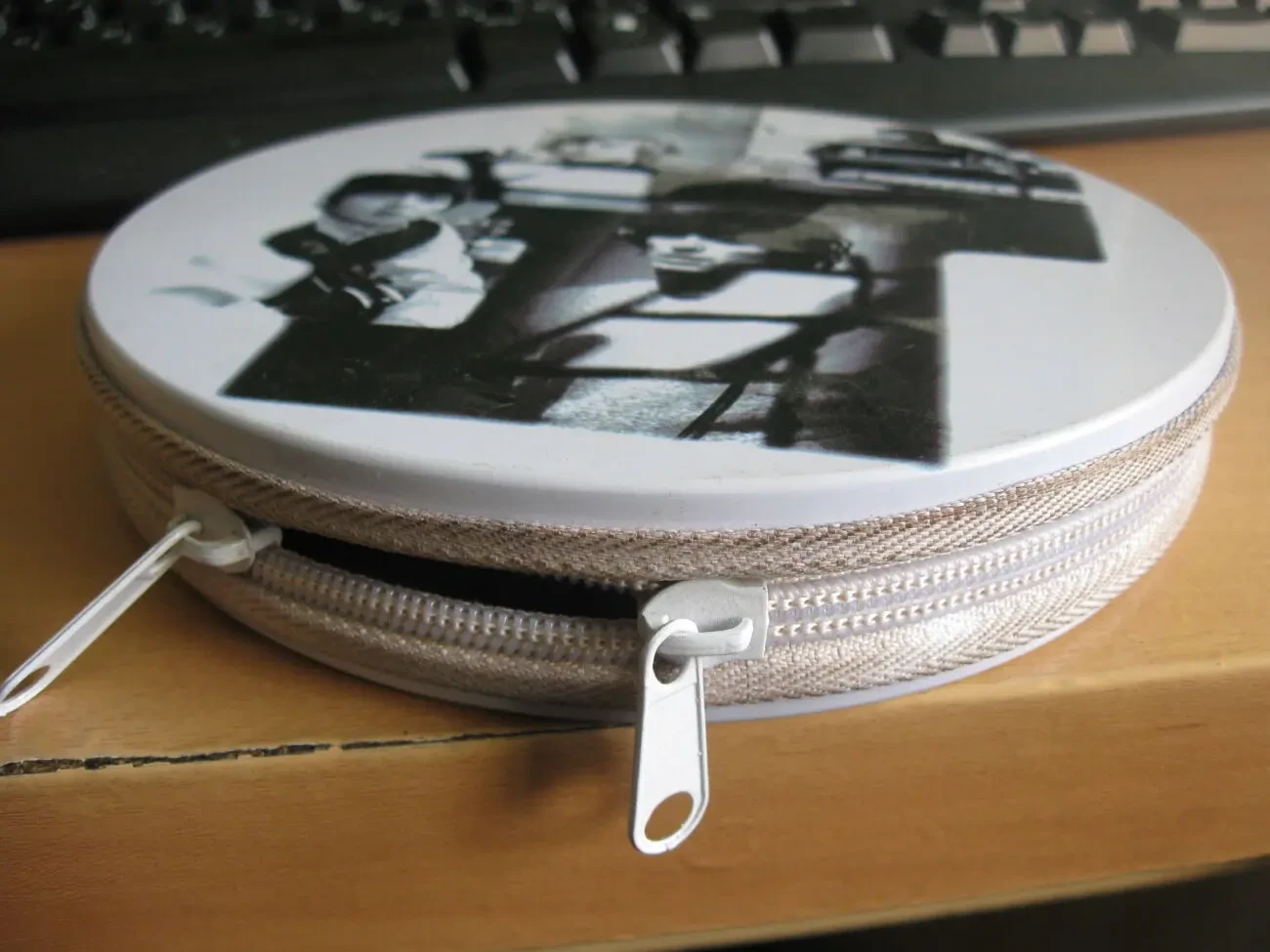 Органайзер-бокс The Beatles для CD-DVD дисків в автомашину 8