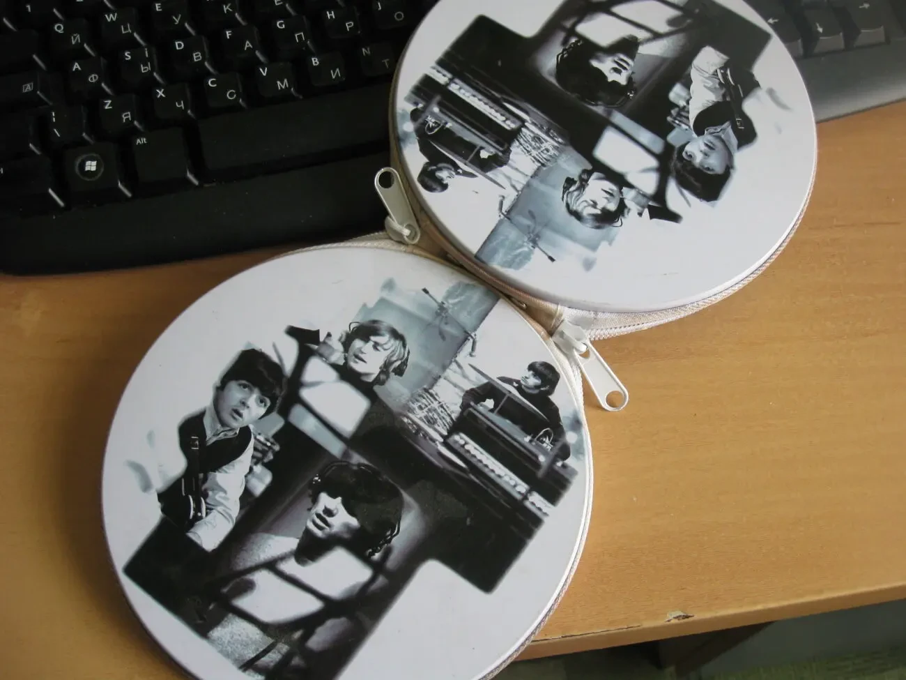 Органайзер-бокс The Beatles для CD-DVD дисків в автомашину 7