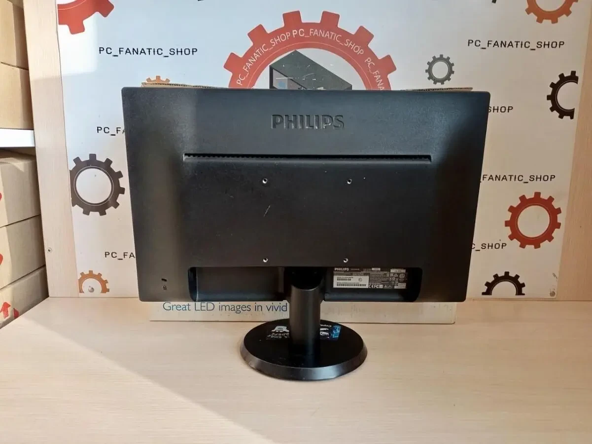 Монітор Philips 193V5LSB2/62 Гарантія 1 місяць 2