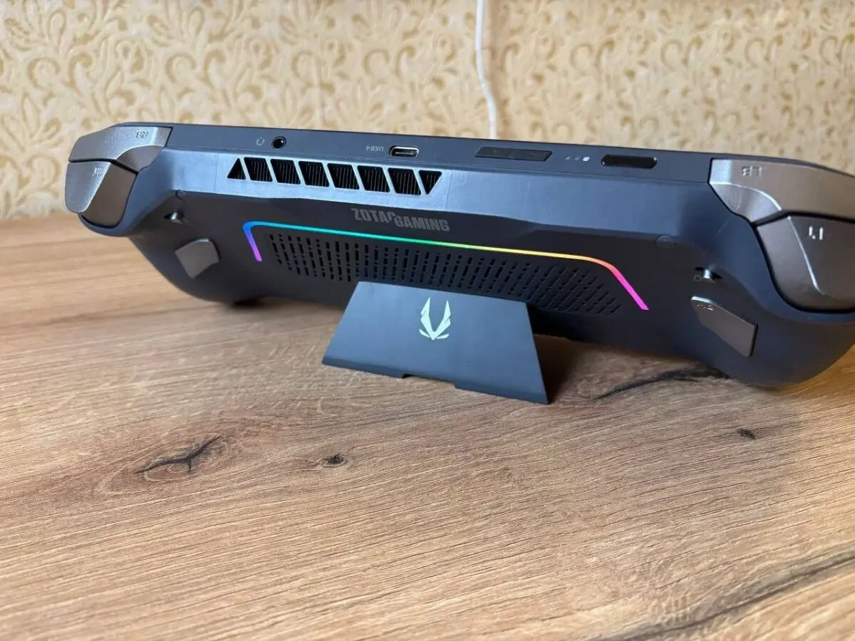 ZOTAC Gaming Zone 16GB / 512GB портативна ігрова консоль 2