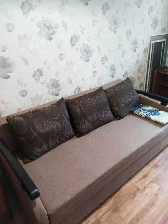 Продам 2к. кв., пр. Науки, р-н ул. Казакова. 3