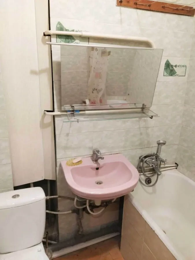 Продам 2к. кв., пр. Науки, р-н ул. Казакова. 9