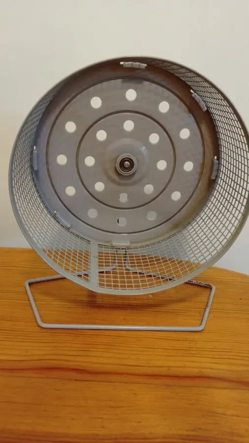 Колесо для гризунів на підставці диаметр 18 см. Бельгия 3