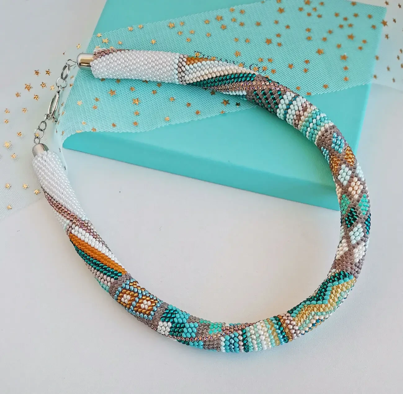 Прикраса із бісеру кольє-джгут М'ятний 7