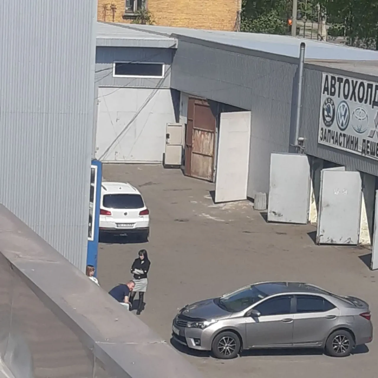 Здається   в оренду приміщення 80 м кв  під СТО або склад 7