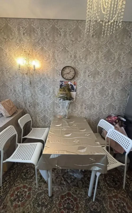 Продам 2 ком.квартиру на Академика Королева 2