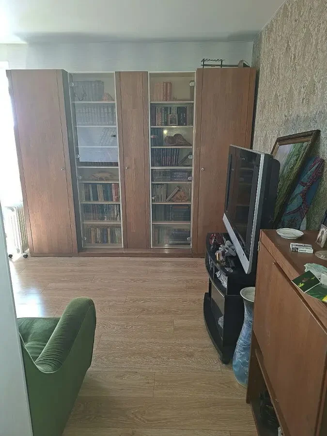 Продам 2 ком.квартиру на Академика Королева 4