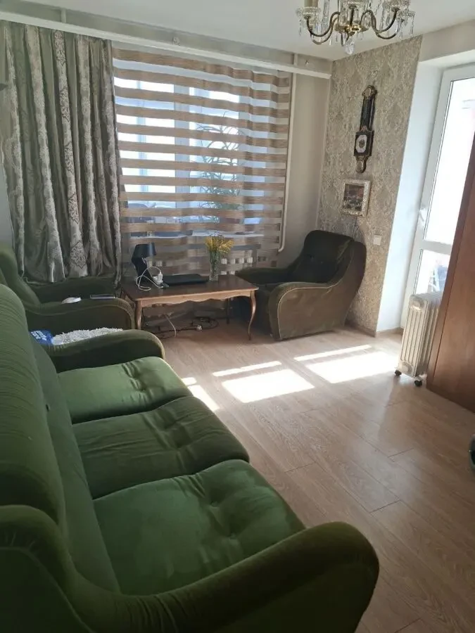 Продам 2 ком.квартиру на Академика Королева 3