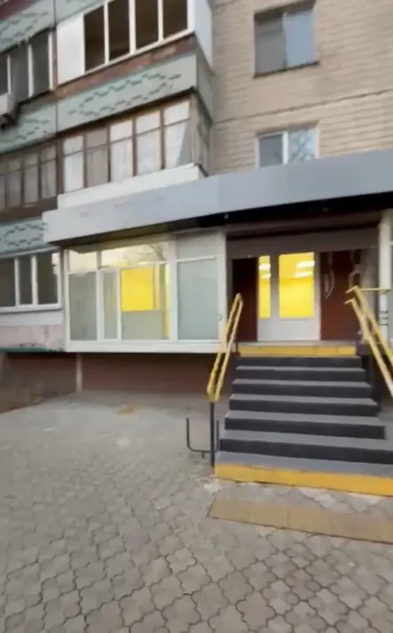 Помещение магазин 54м2 . Победа-6 9