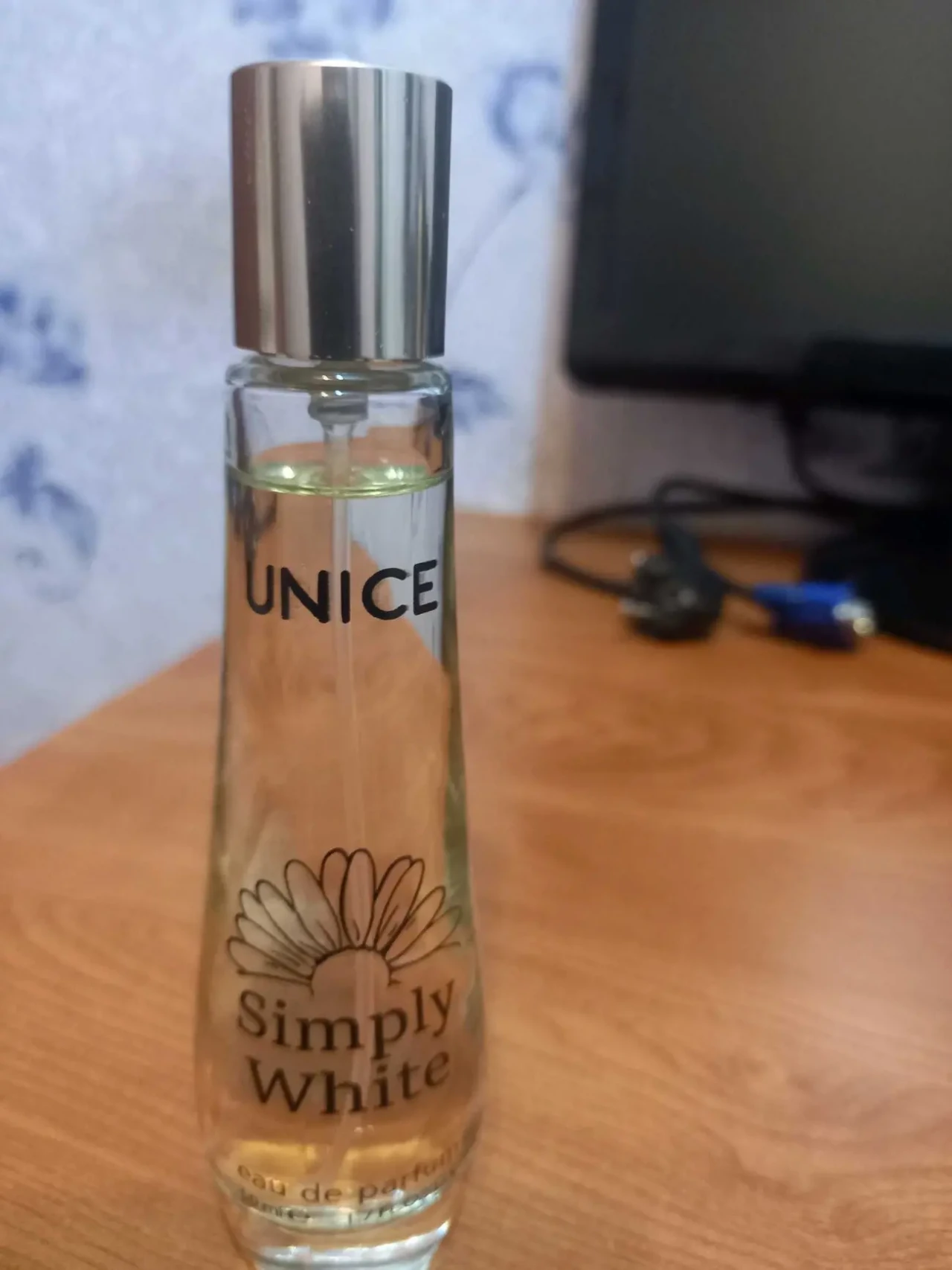 Жіноча парфумована вода UNICE Simply White, 50 мл