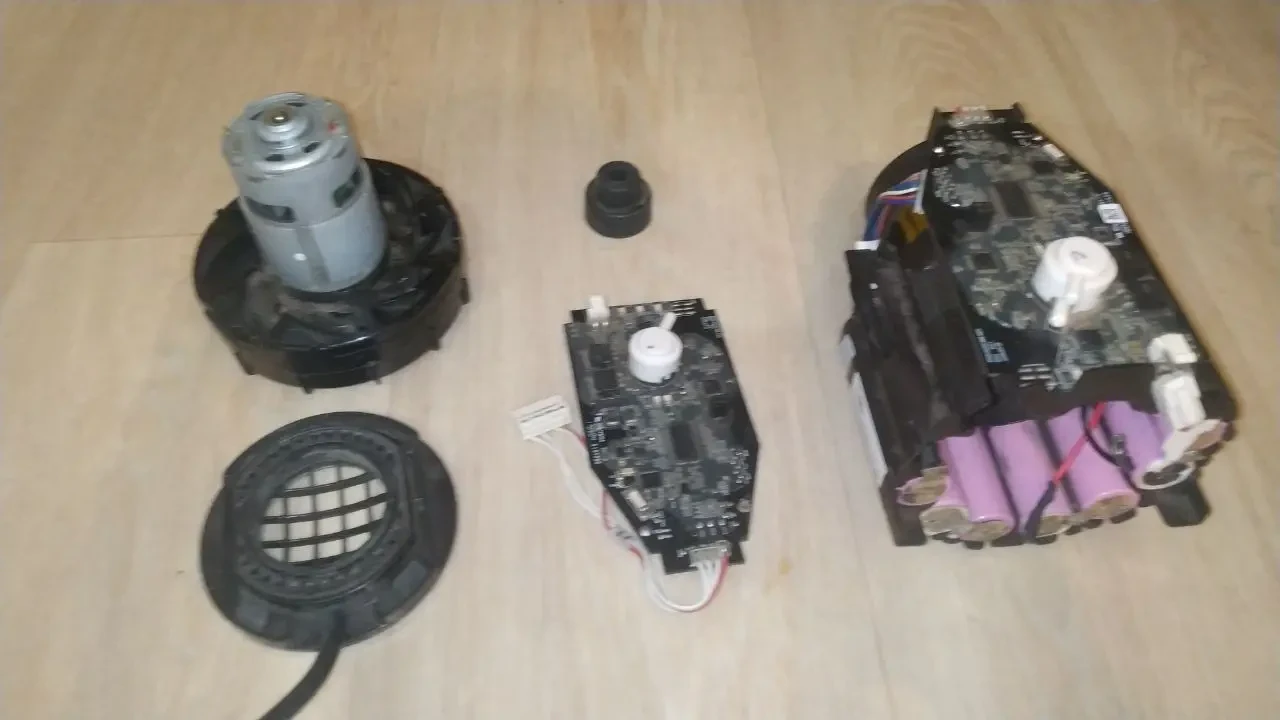 Акумуляторний блок для пилососа Bosch Athlet 25.2V потребує заміну АКБ