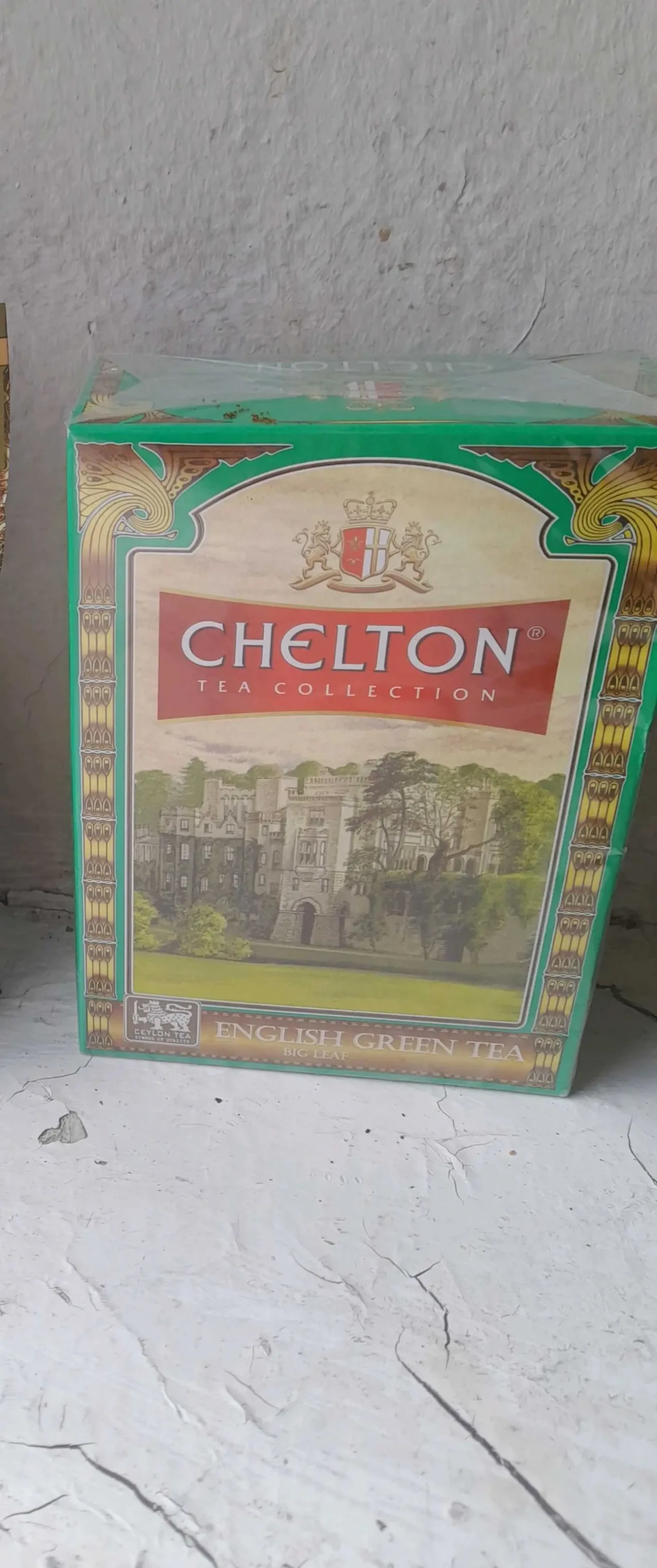 чай в коробці