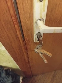 Мелкий и средний ремонт СМР и мебели.