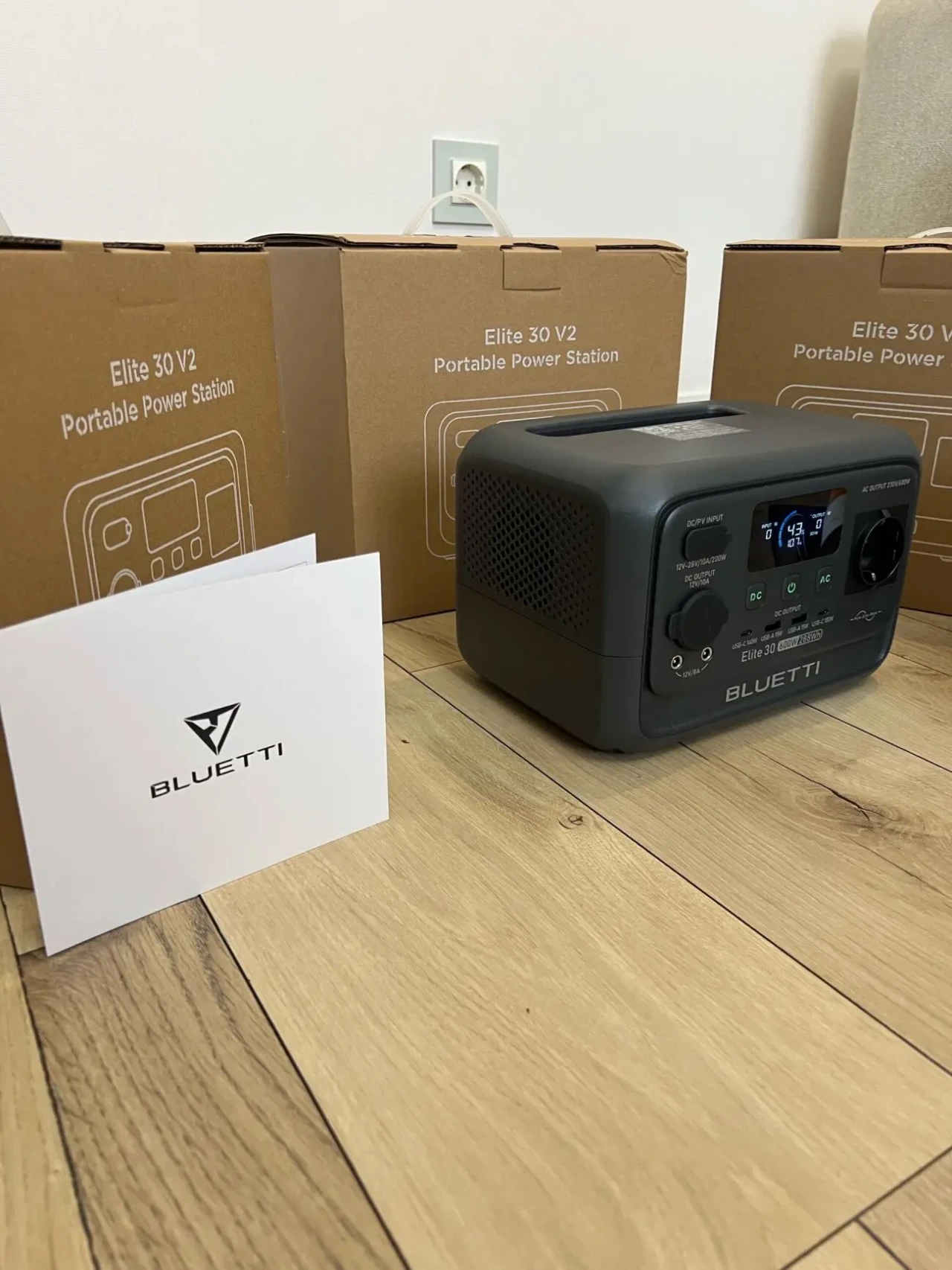 Продається нова портативна зарядна станція Bluetti Elite 30 V2.Америка 8