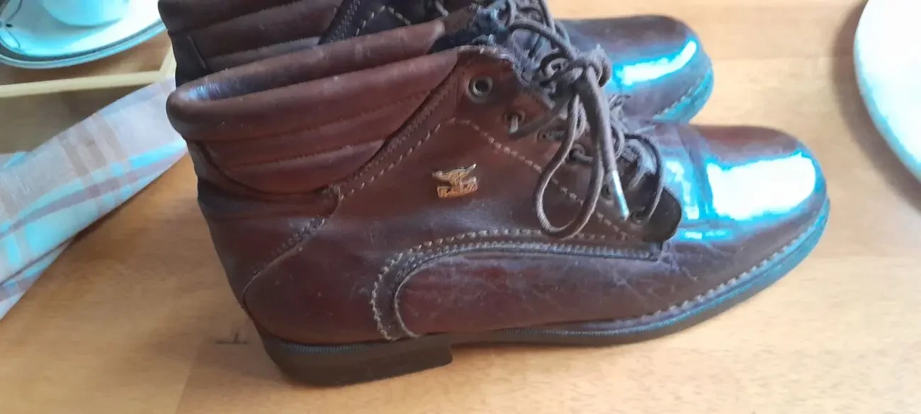 Стильные кожаные ботинки копичневого цвета. 4