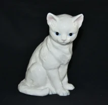 Винтажная белая фарфоровая фигурка кота Zillermahler