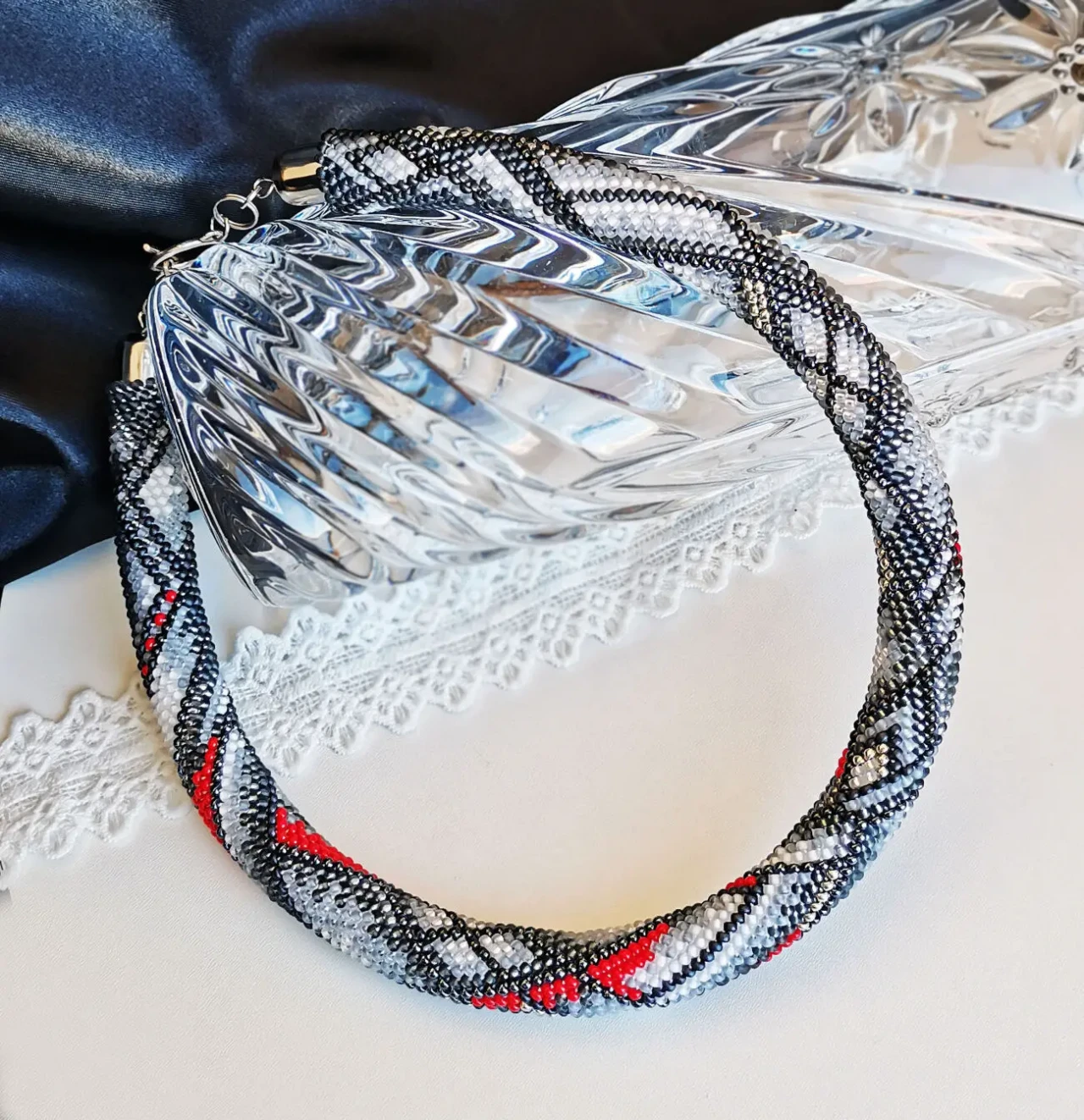 Прикраса із бісеру кольє-джгут Шепіт полум'я 5