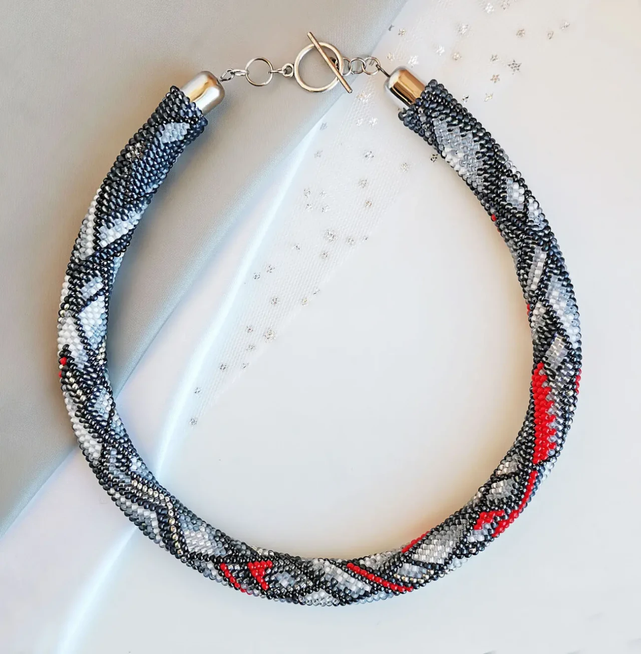 Прикраса із бісеру кольє-джгут Шепіт полум'я