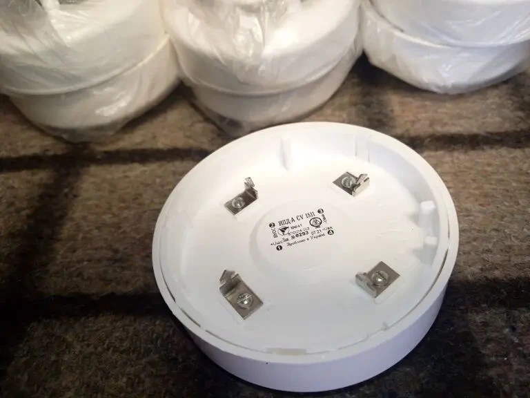 Датчик (Извещатель) пожарный дымовой адресный СКБ ИПД-А CV1511 2