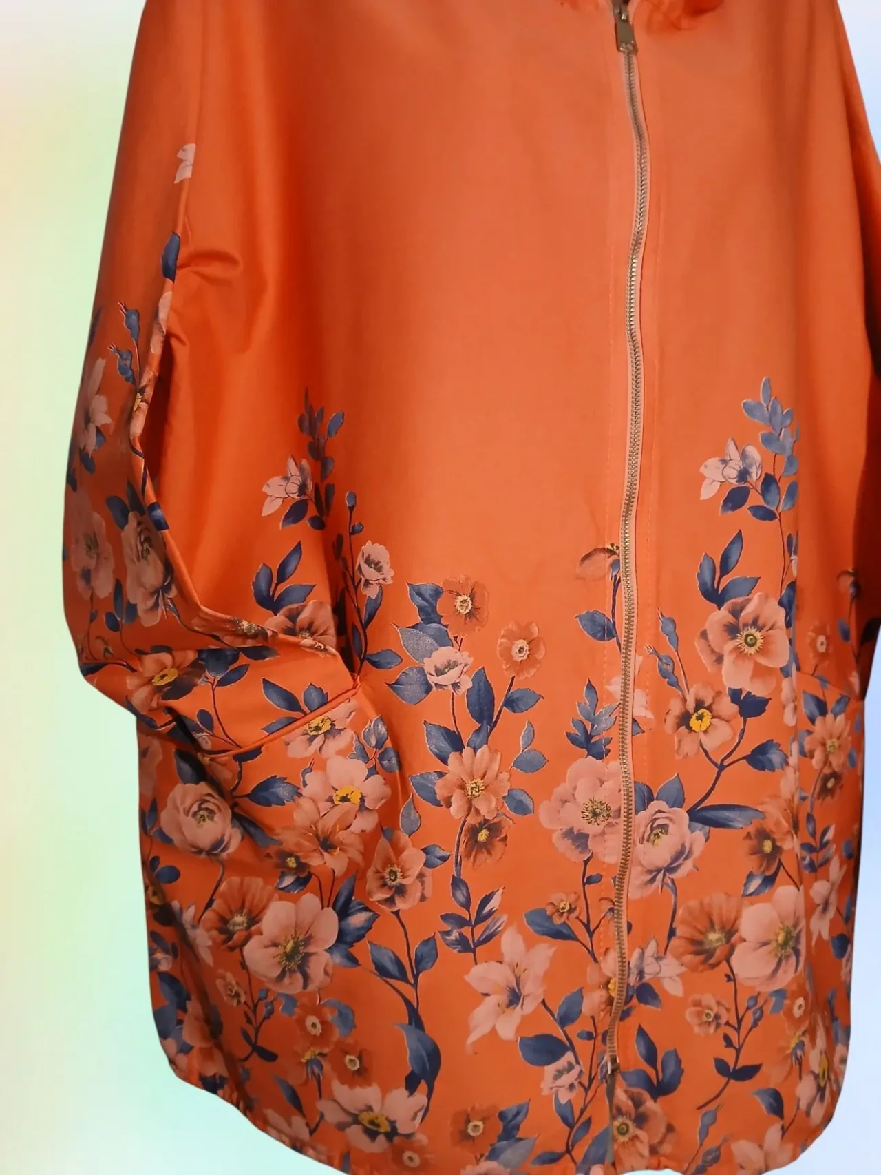 Вітрівка жіноча демісезонна ошатна без підкладу з квітами 4