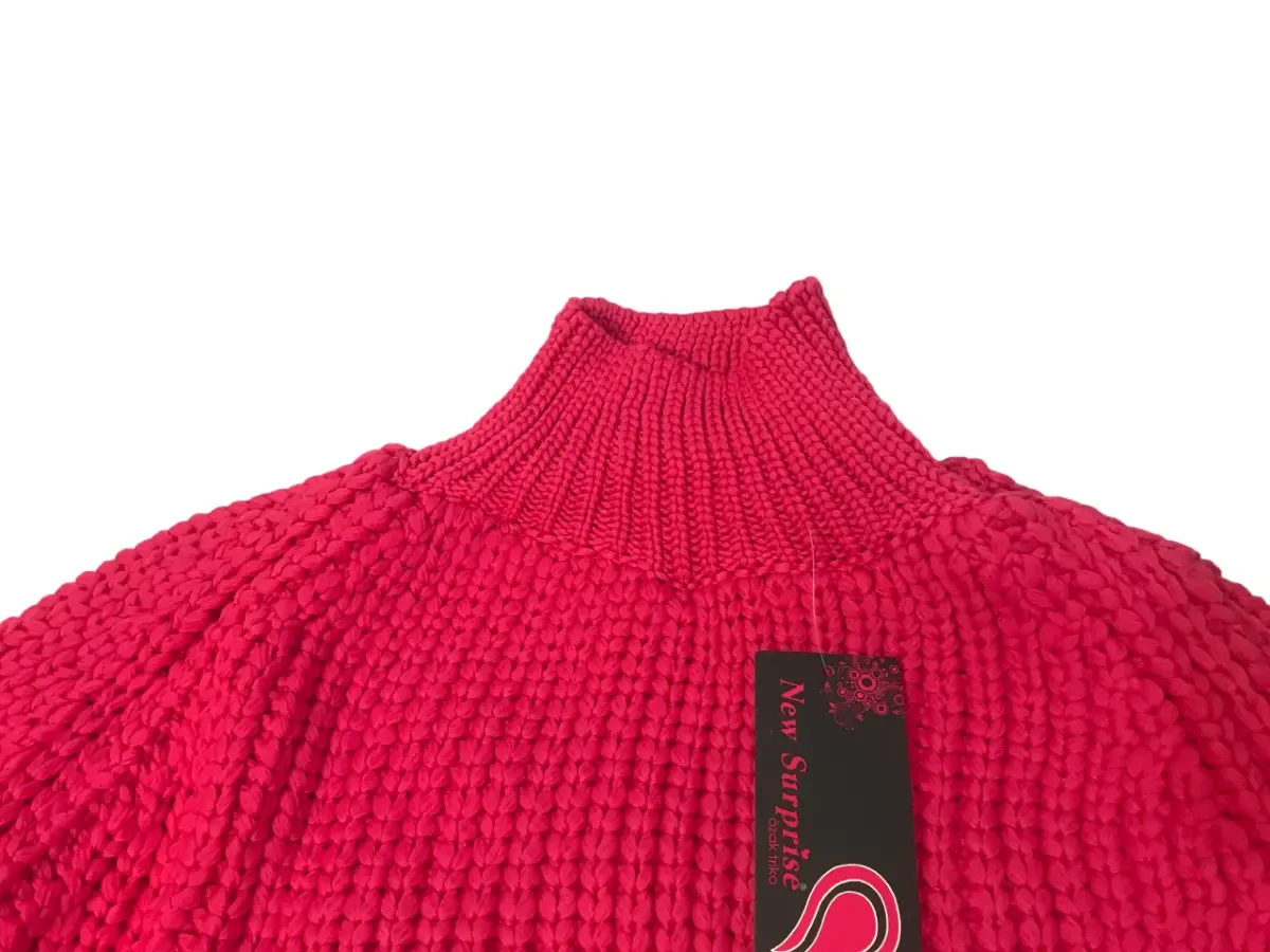 Светр жіночий великої в'язки малиновий New Surprise 3