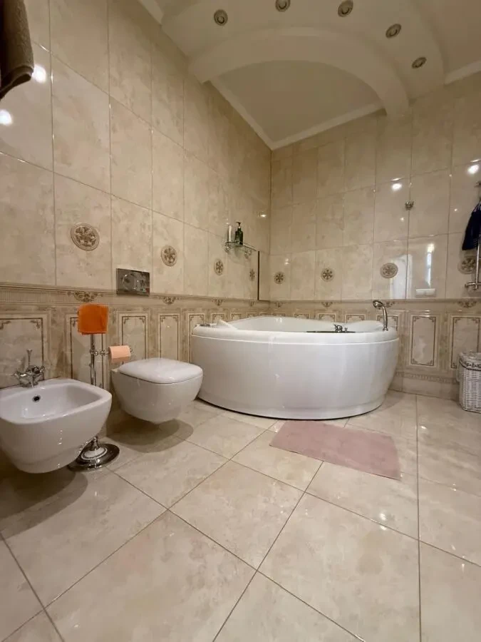 3к квартира на Володарского,63 160м2 8