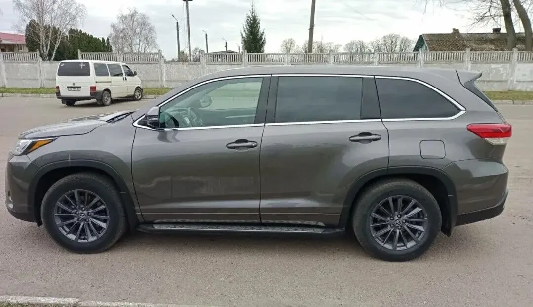 Toyota Highlander 3