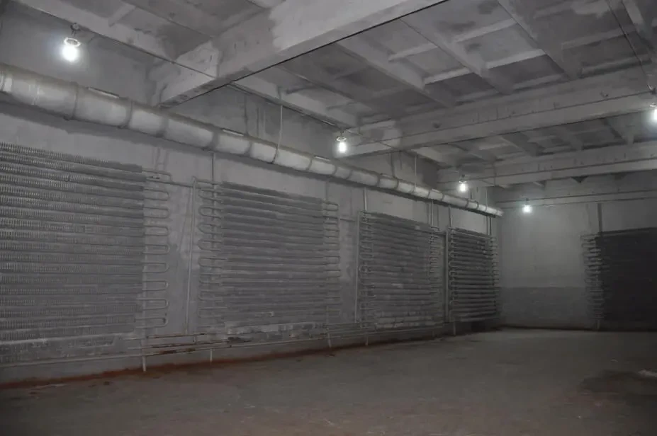 Капітальний склад, 3 по 300 м.кв, або окремо